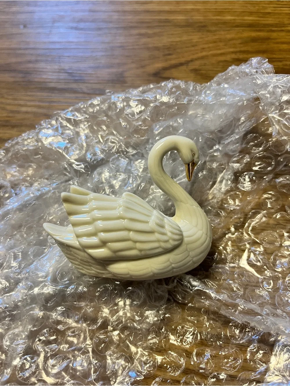 Vintage Lenox Swan Figurine 24K Gold Accents Place Card Holder/Cake Topper